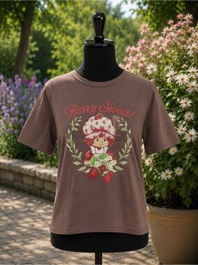 Strawberry Shortcake Graphic T-Shirt – Size Small – Hybrid Apparel
